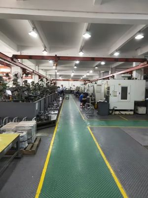 Решения инжекционного метода литья серебряного провода OEM пластиковые
