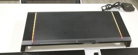 SECC Металлический монитор с USB3.0 хабом / беспроводной зарядкой